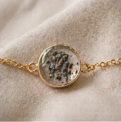 Personalisiertes Erinnerungs-Armband mit Tierfell oder Asche – Handgemacht